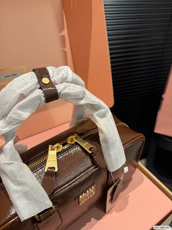 All categories Official website "Brand Women's Bags" Women's Bags 💙 miumiu 2025 new MIUMIU handbags