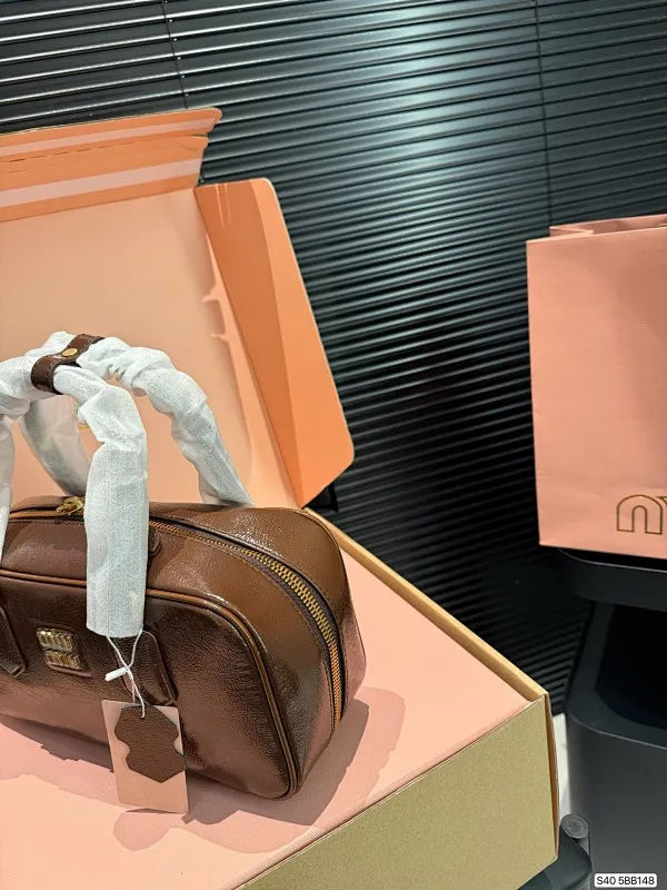 All categories Official website "Brand Women's Bags" Women's Bags 💙 miumiu 2025 new MIUMIU handbags