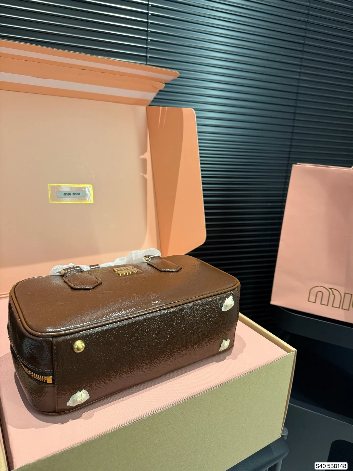 All categories Official website "Brand Women's Bags" Women's Bags 💙 miumiu 2025 new MIUMIU handbags