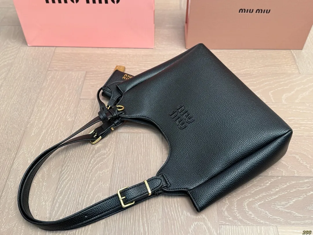 All categories Official website "Brand Women's Bags" Women's Bags 💙 miumiu 2025 new miumiu handbags