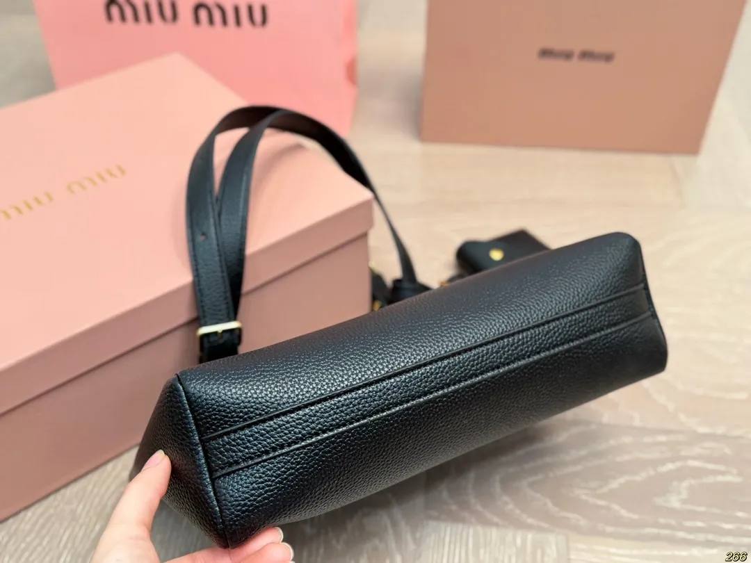 All categories Official website "Brand Women's Bags" Women's Bags 💙 miumiu 2025 new miumiu handbags