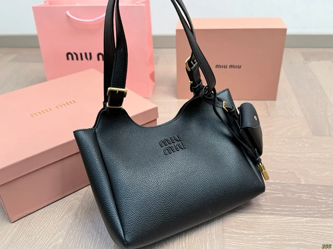 All categories Official website "Brand Women's Bags" Women's Bags 💙 miumiu 2025 new miumiu handbags
