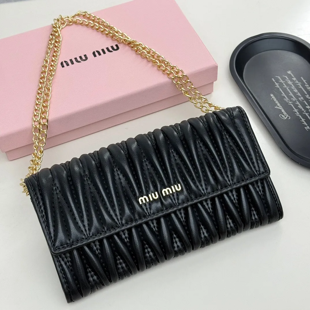 All categories Official website "Brand Women's Bags" Women's Bags 💙 miumiu 2025 new MIUMIU crossbody bag