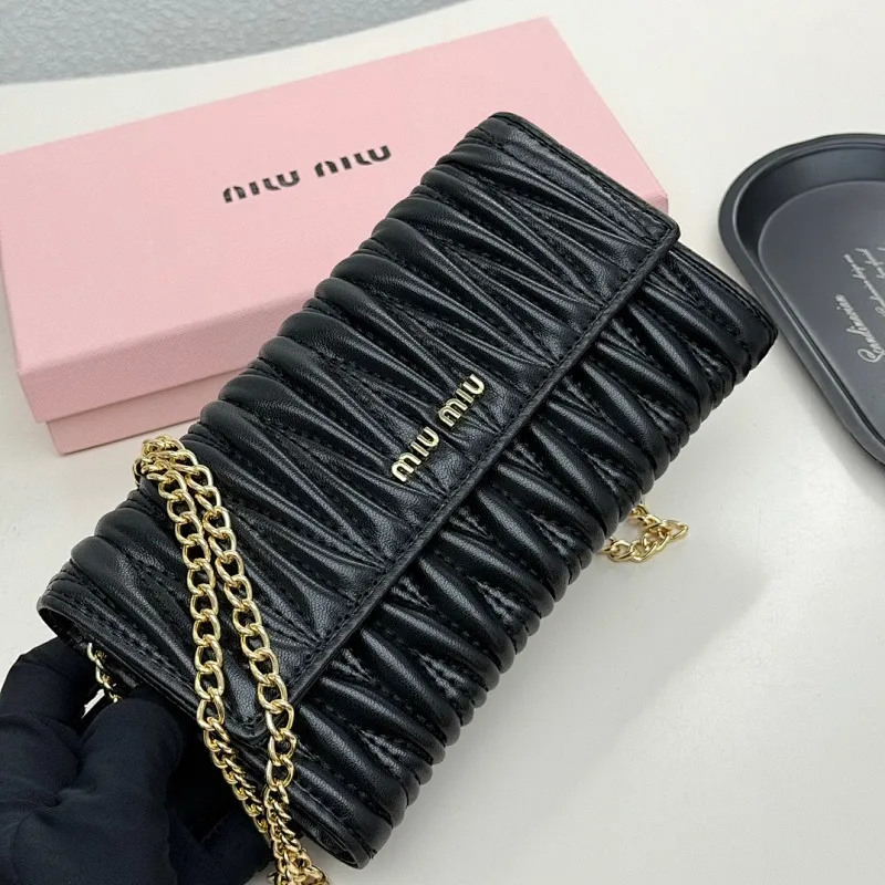All categories Official website "Brand Women's Bags" Women's Bags 💙 miumiu 2025 new MIUMIU crossbody bag