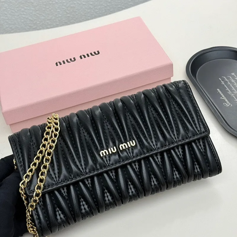 All categories Official website "Brand Women's Bags" Women's Bags 💙 miumiu 2025 new MIUMIU crossbody bag