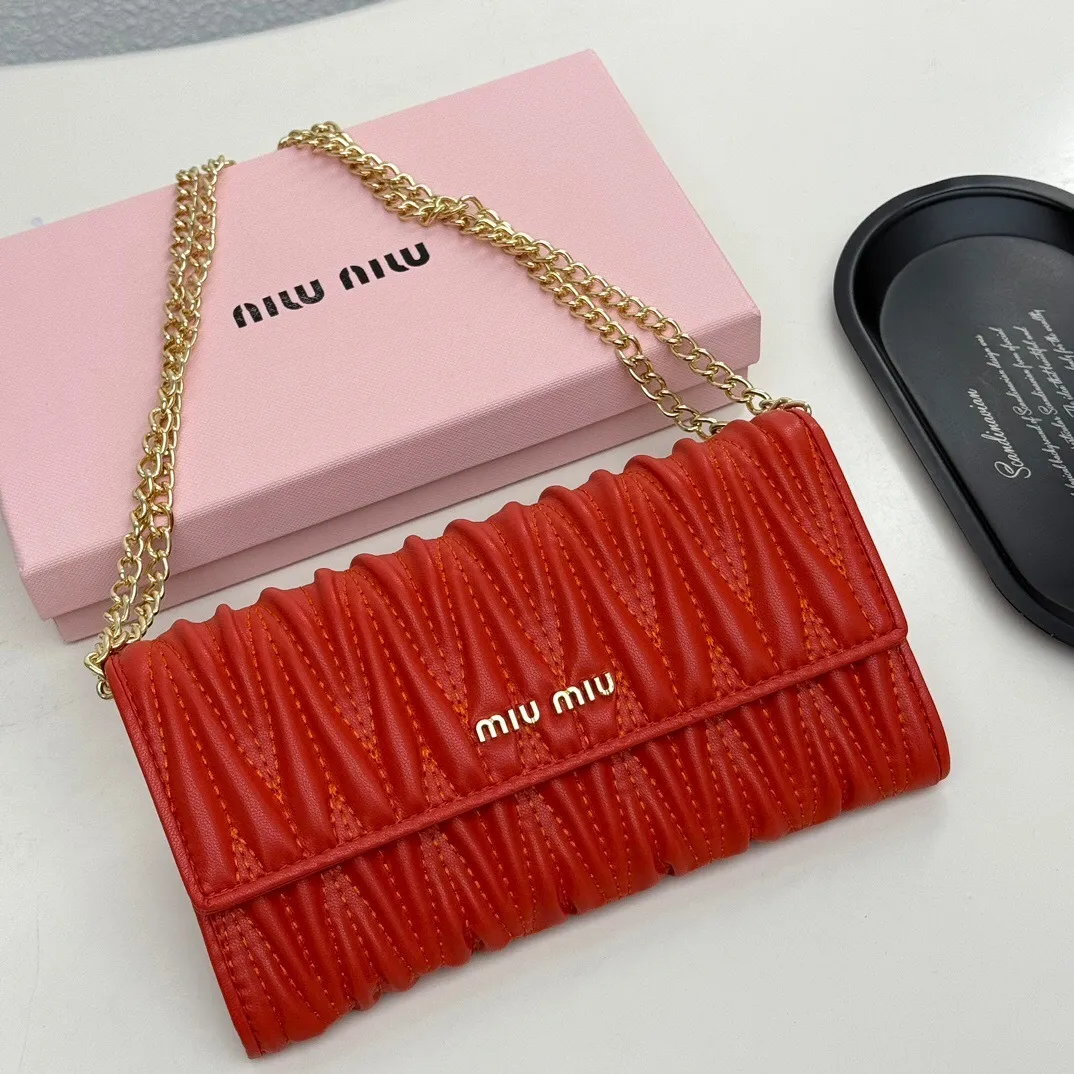 All categories Official website "Brand Women's Bags" Women's Bags 💙 miumiu 2025 new MIUMIU crossbody bag