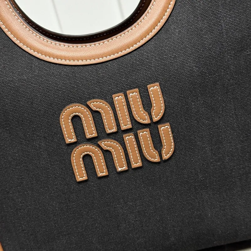 All Categories Official Website "Brand Women's Bags" Women's Bags 💙 miumiu 2026 Official Website miumiu Isetan Limited Tote Bag