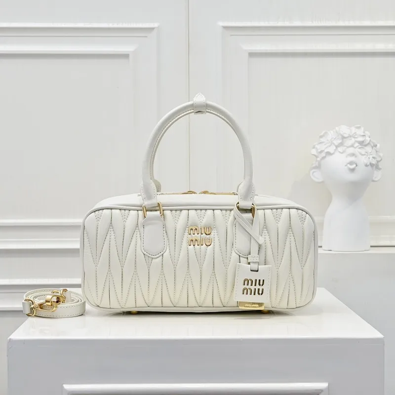 All categories Official website "Brand Women's Bags" Women's Bags 💙 miumiu 2025 new MIUMIU handbags