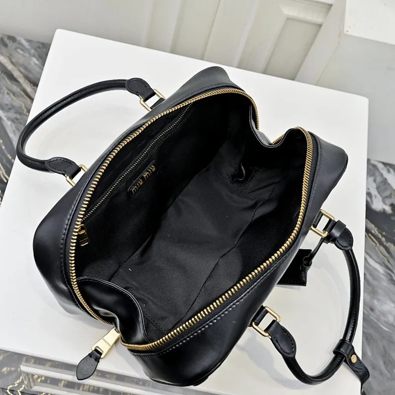 All categories Official website "Brand Women's Bags" Women's Bags 💙 miumiu 2025 new MIUMIU handbags