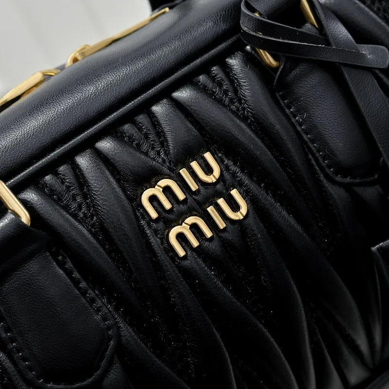 All categories Official website "Brand Women's Bags" Women's Bags 💙 miumiu 2025 new MIUMIU handbags