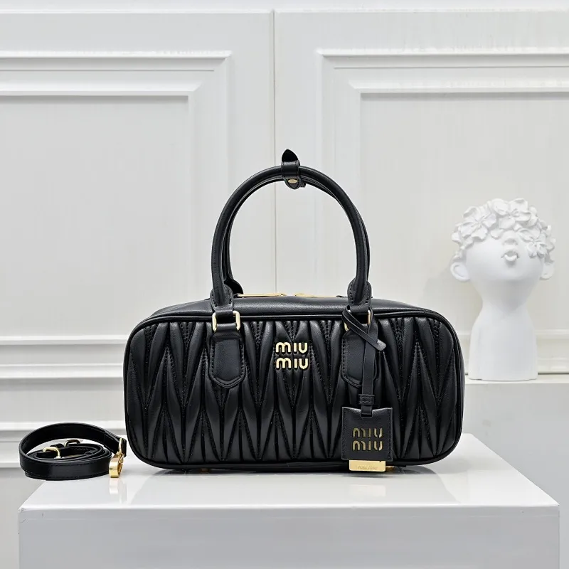 All categories Official website "Brand Women's Bags" Women's Bags 💙 miumiu 2025 new MIUMIU handbags