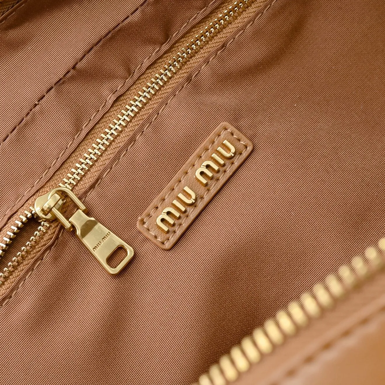 All categories Official website "Brand Women's Bags" Women's Bags 💙 miumiu 2025 new MIUMIU handbags