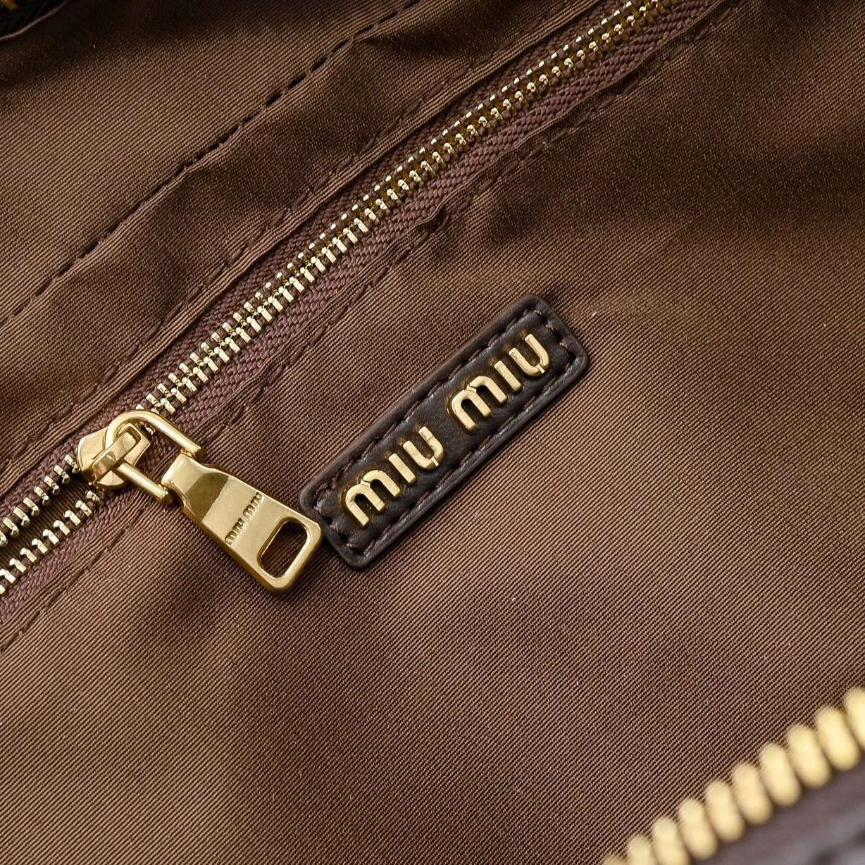 All categories Official website "Brand Women's Bags" Women's Bags 💙 miumiu 2025 new MIUMIU handbags