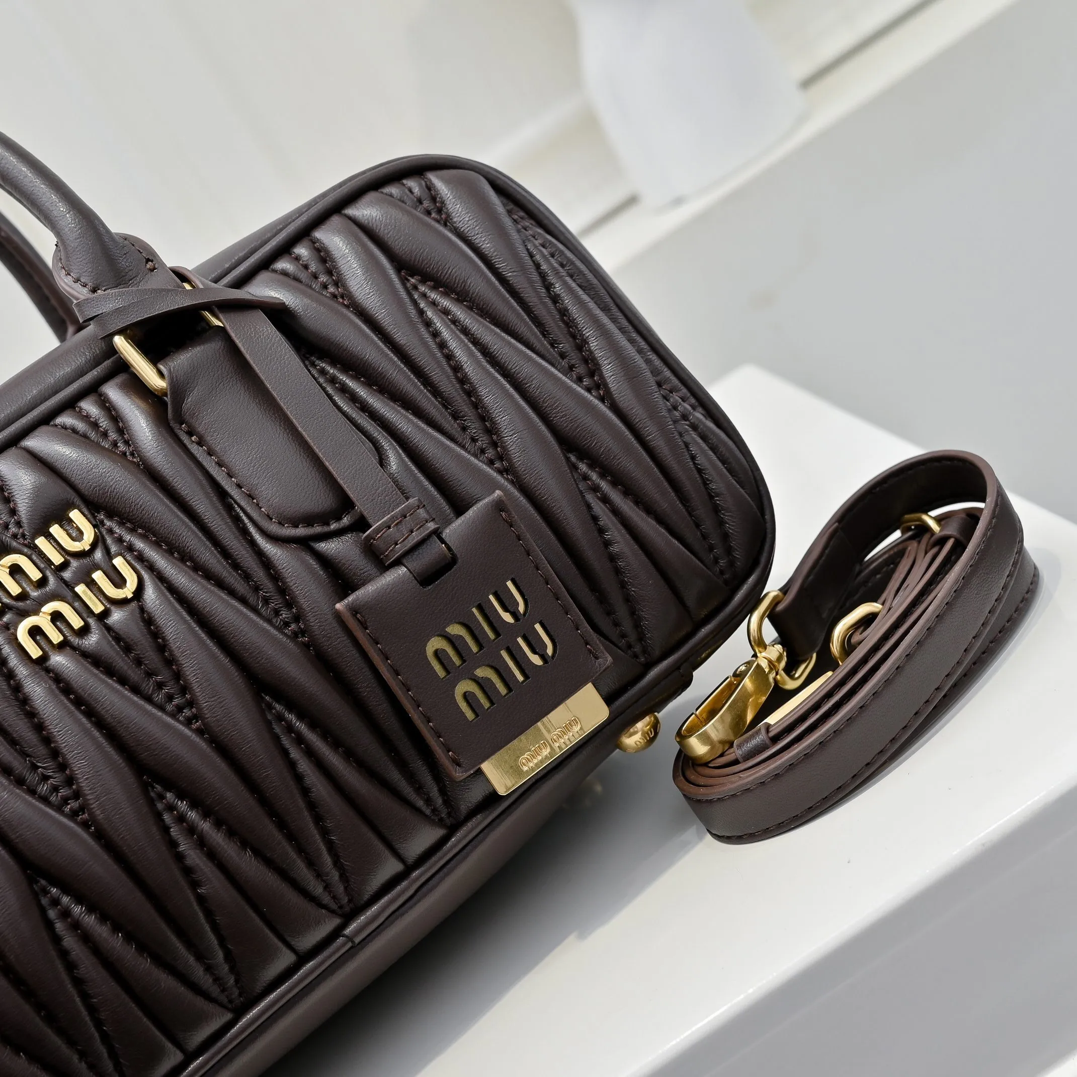 All categories Official website "Brand Women's Bags" Women's Bags 💙 miumiu 2025 new MIUMIU handbags