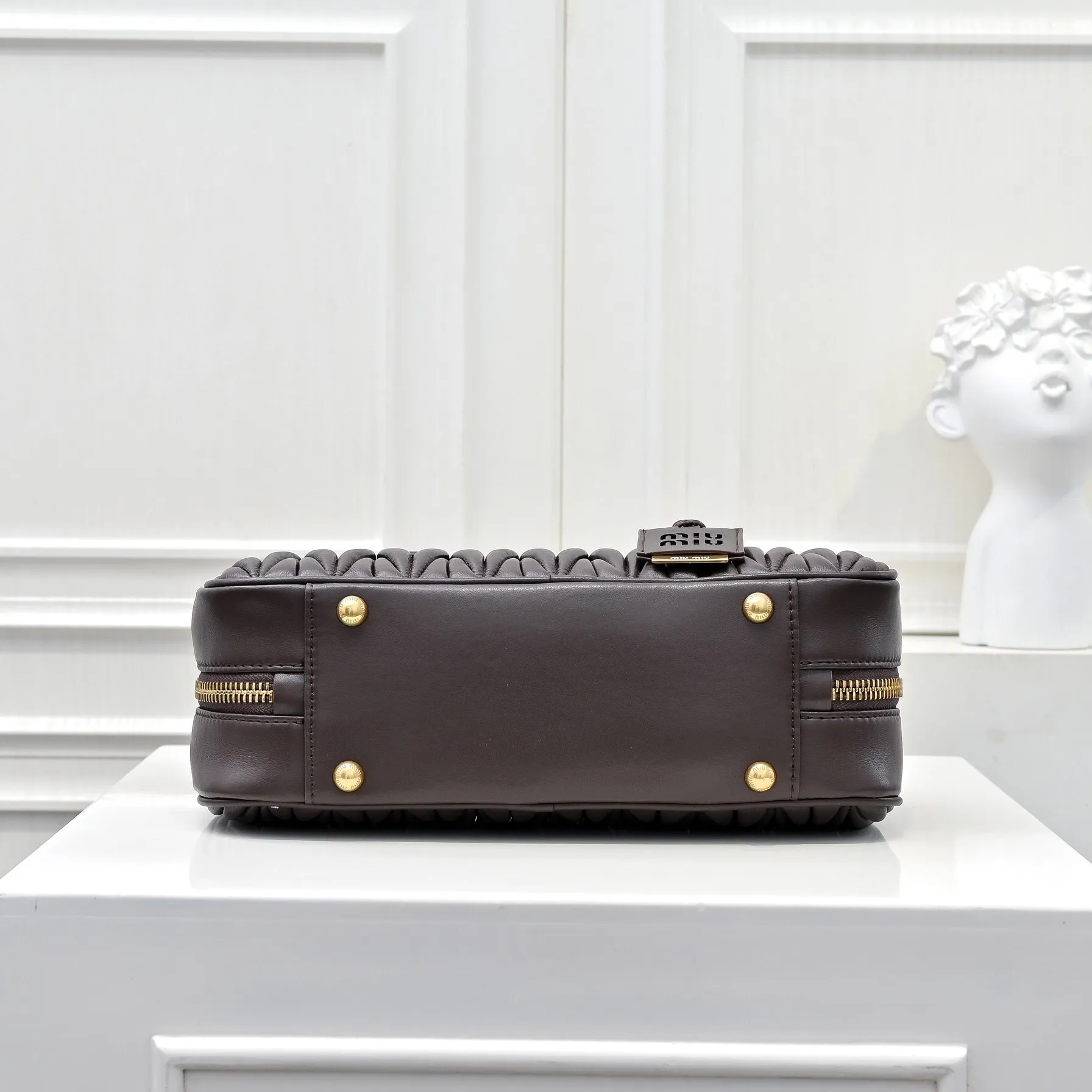 All categories Official website "Brand Women's Bags" Women's Bags 💙 miumiu 2025 new MIUMIU handbags
