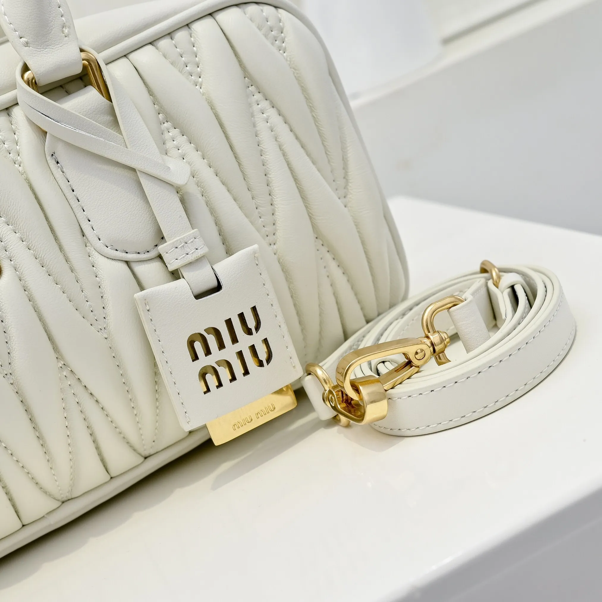 All categories Official website "Brand Women's Bags" Women's Bags 💙 miumiu 2025 new MIUMIU handbags