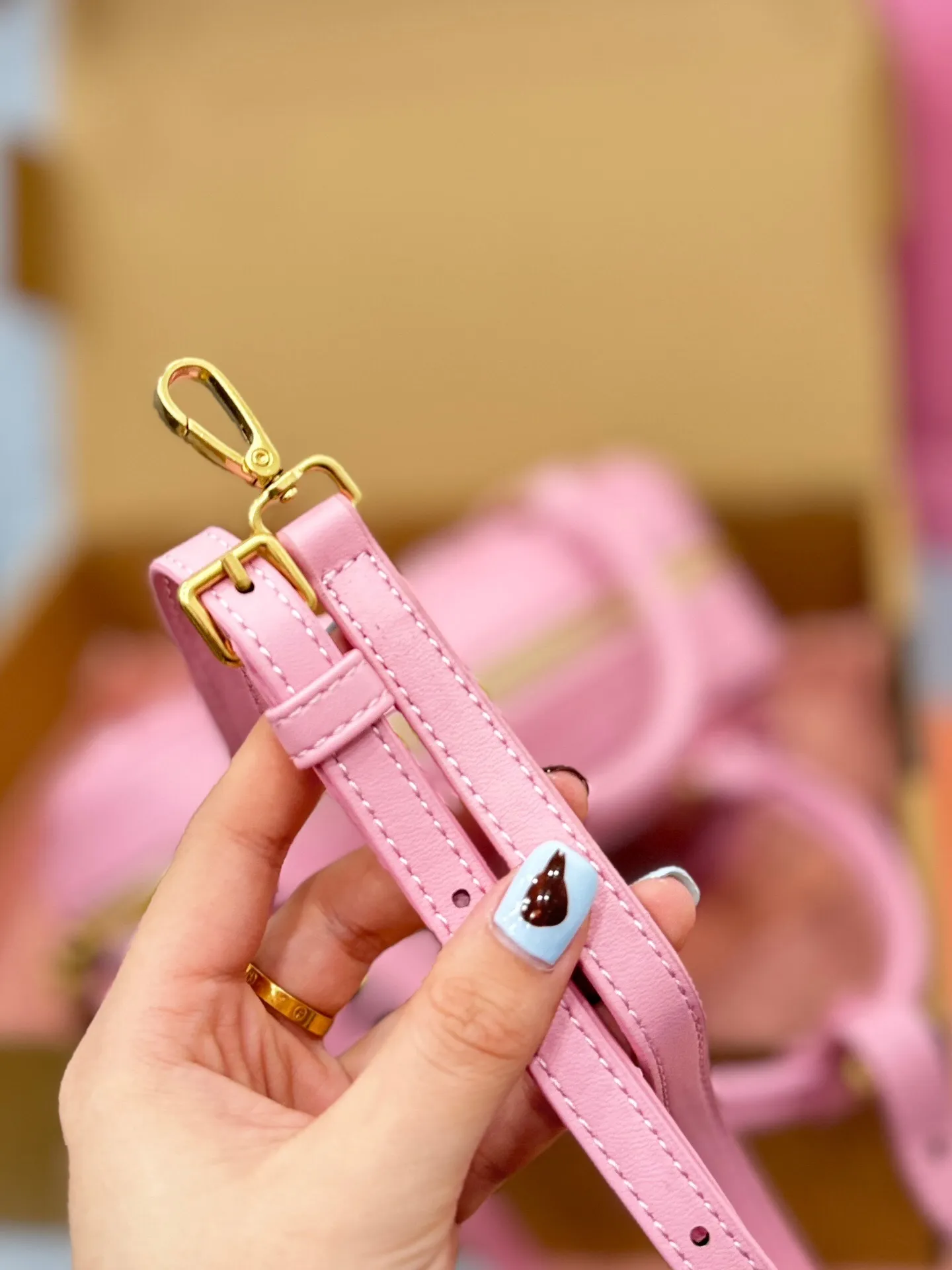 All categories Official website "Brand Women's Bags" Women's Bags 💙 miumiu 2024 new MIUMIU handbags