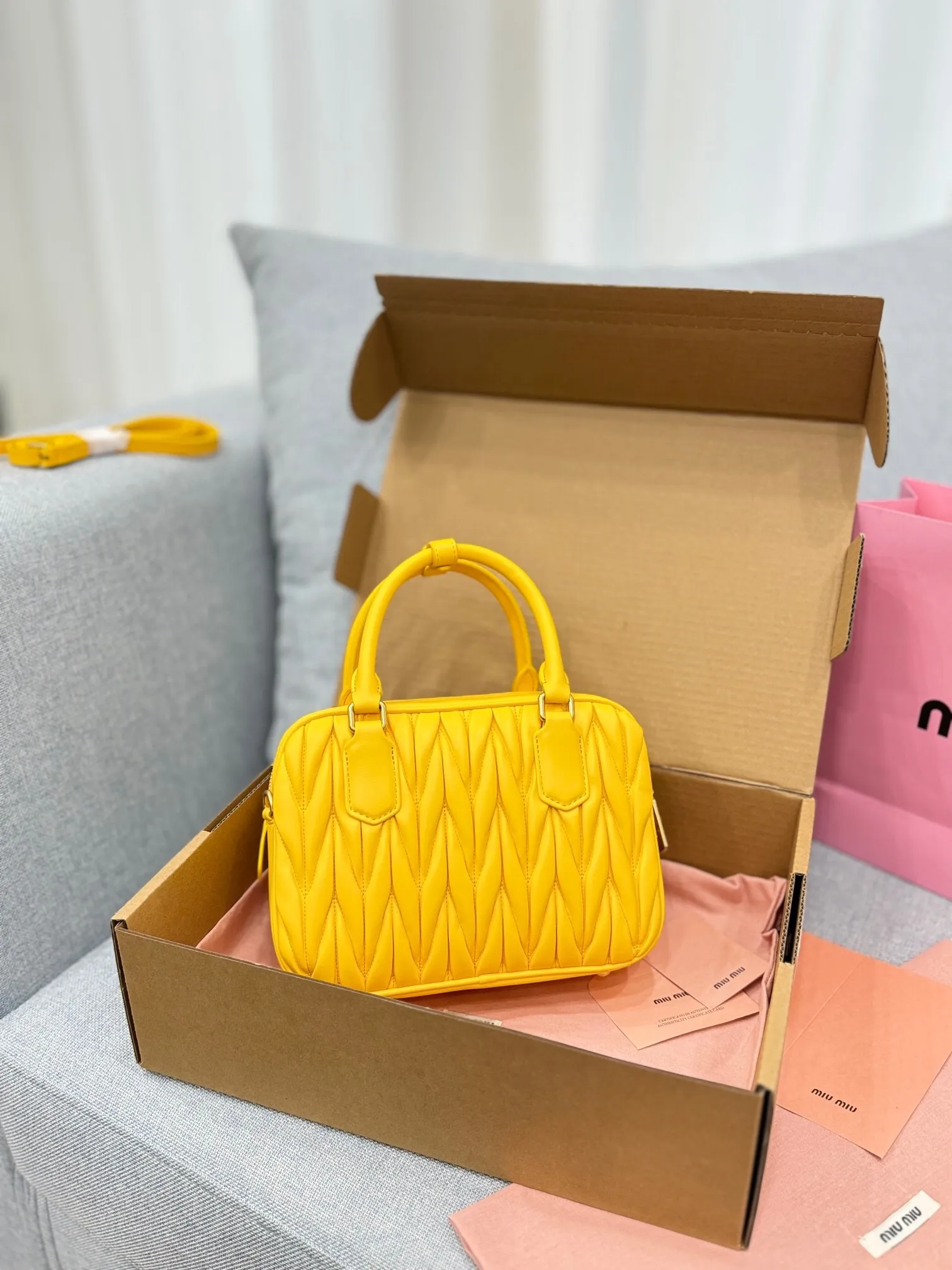 All categories Official website "Brand Women's Bags" Women's Bags 💙 miumiu 2024 new MIUMIU handbags