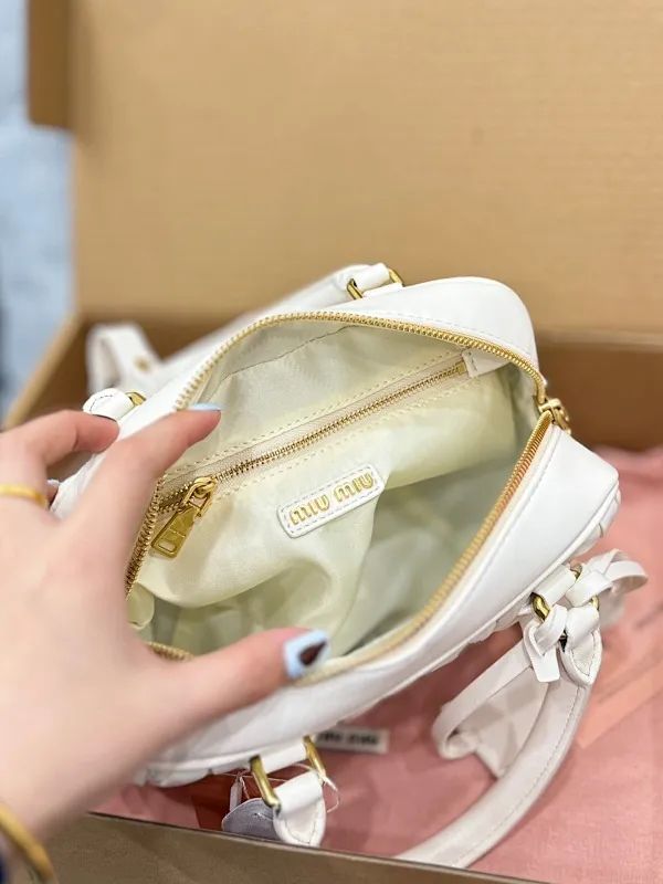All categories Official website "Brand Women's Bags" Women's Bags 💙 miumiu 2024 new MIUMIU handbags