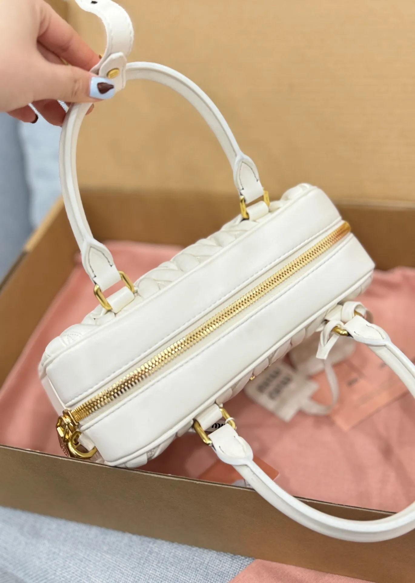 All categories Official website "Brand Women's Bags" Women's Bags 💙 miumiu 2024 new MIUMIU handbags