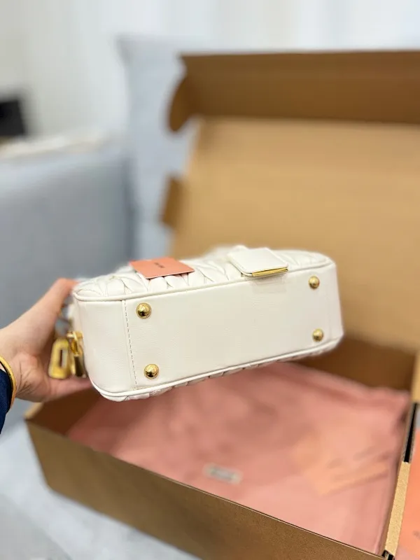 All categories Official website "Brand Women's Bags" Women's Bags 💙 miumiu 2024 new MIUMIU handbags