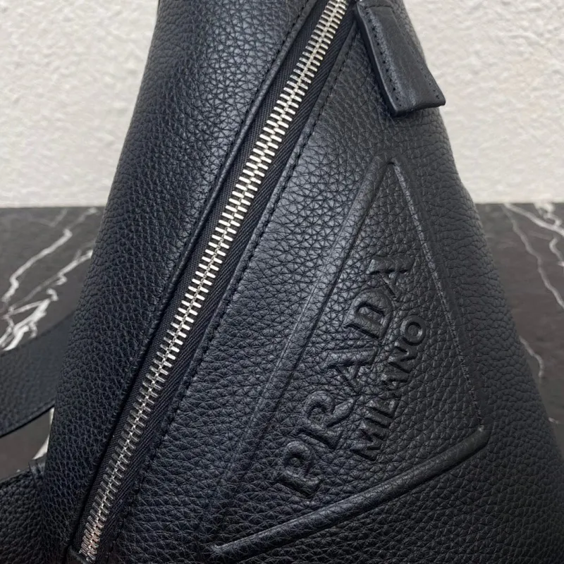 All Categories 💚 Top Version Men’s Bags 💚 PRADA 2025 New Prada Chest Bag