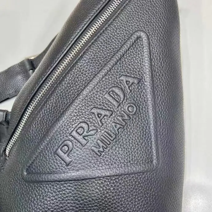 All Categories 💚 Top Version Men’s Bags 💚 PRADA 2023 Official Latest Version PRADA Chest Bag