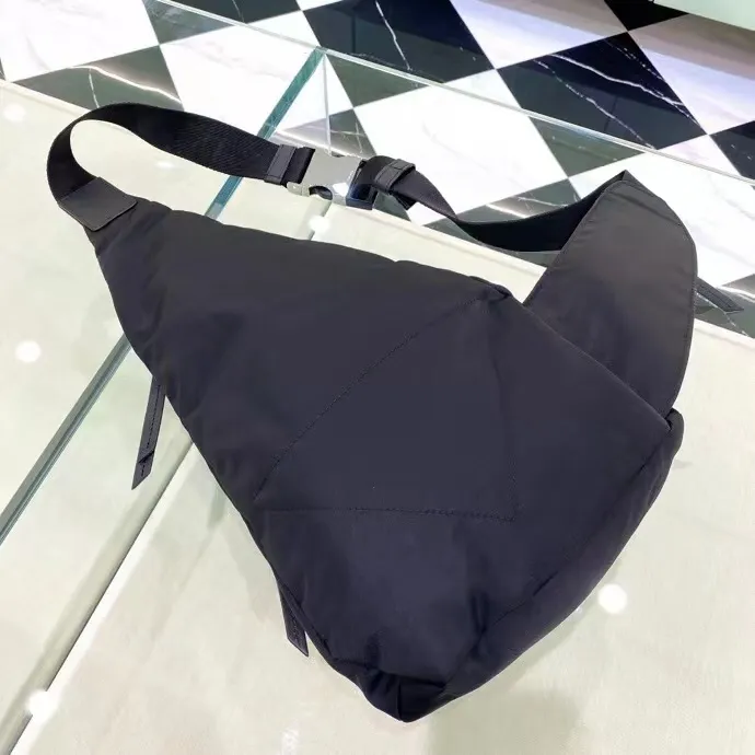 All Categories 💚 Top Version Men’s Bags 💚 PRADA 2023 Official Latest Version PRADA Chest Bag