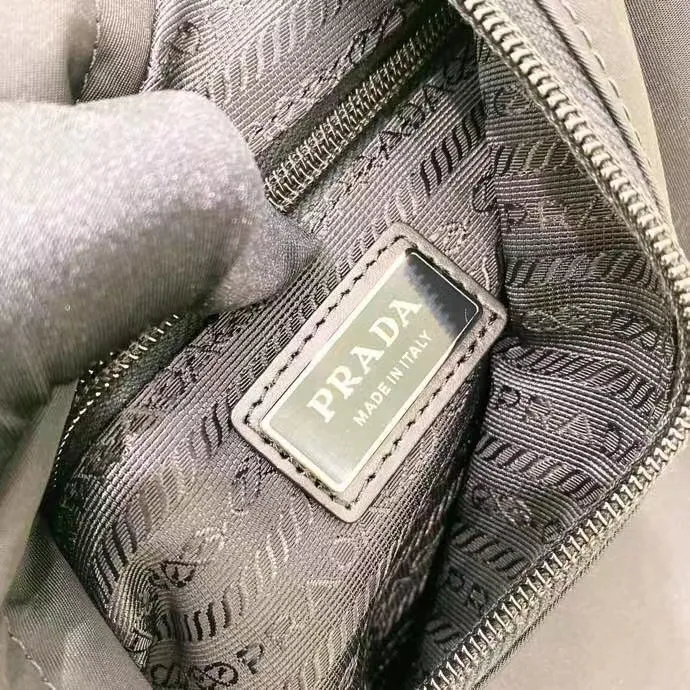All Categories 💚 Top Version Men’s Bags 💚 PRADA 2023 Official Latest Version PRADA Chest Bag