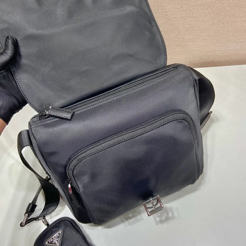 All Categories 💚 Top Version Men’s Bags 💚 PRADA 2024 New Prada Crossbody Bag