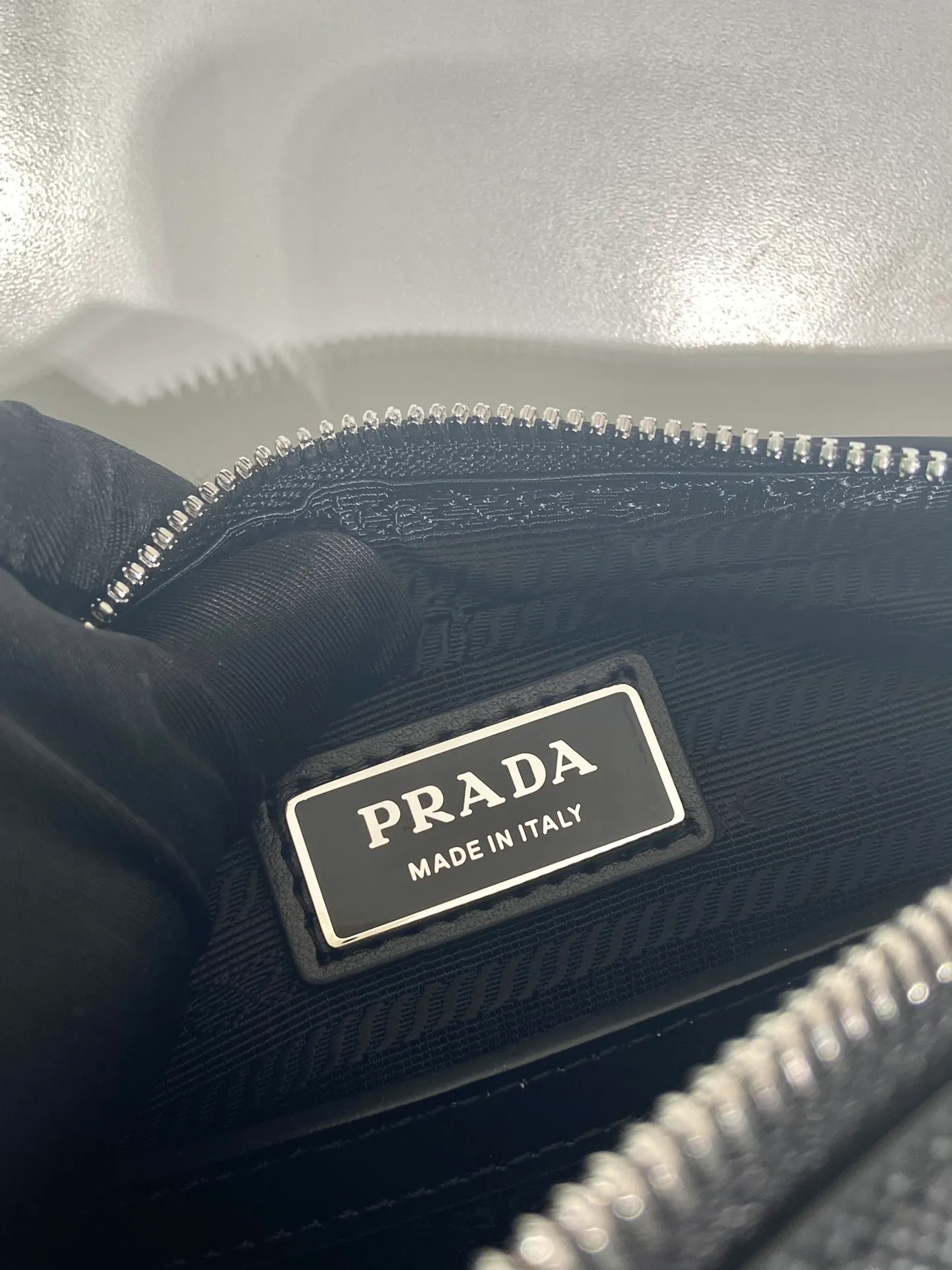 All Categories 💚 Top Version Men’s Bags 💚 PRADA 2026 New Prada Crossbody Bag