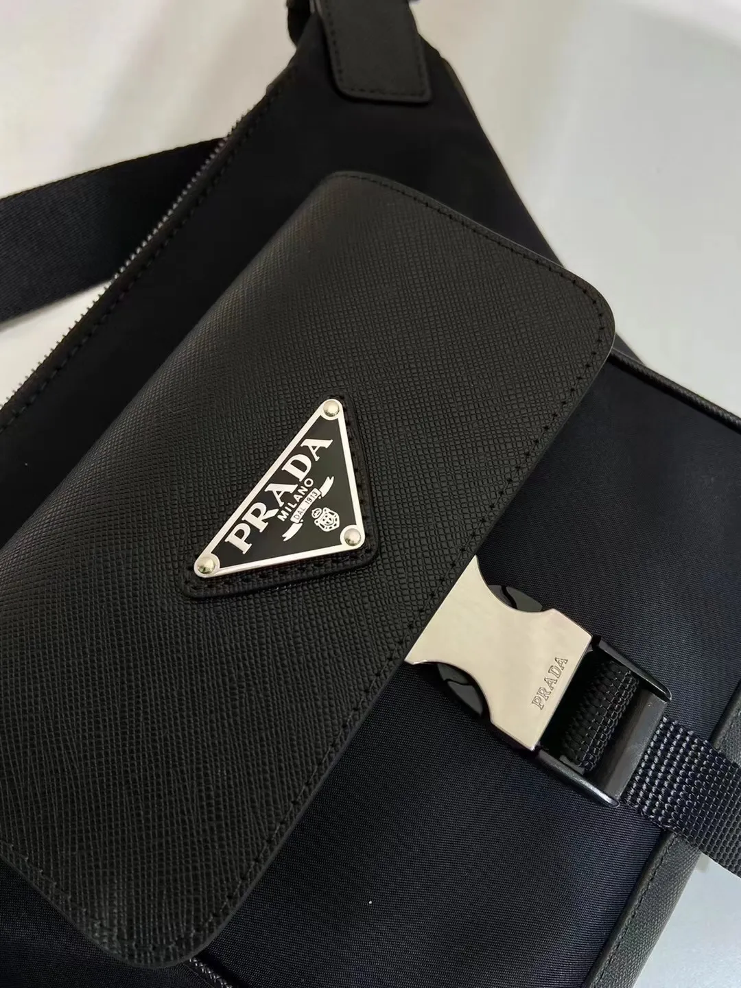 All Categories 💚 Top Version Men’s Bags 💚 PRADA 2026 New Prada Crossbody Bag