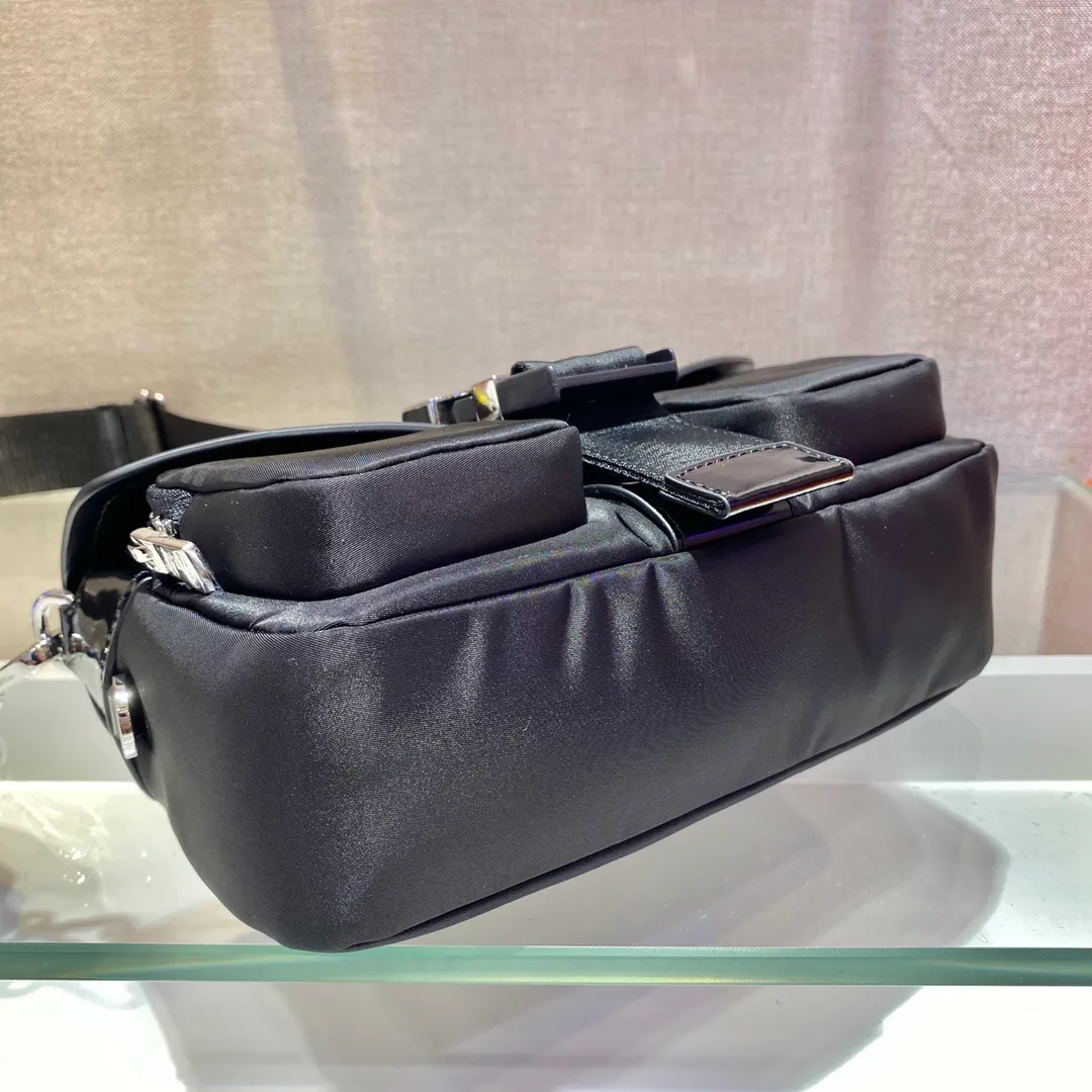 All Categories 💚 Top Version Men’s Bags 💚 PRADA 2024 New Prada Crossbody Bag