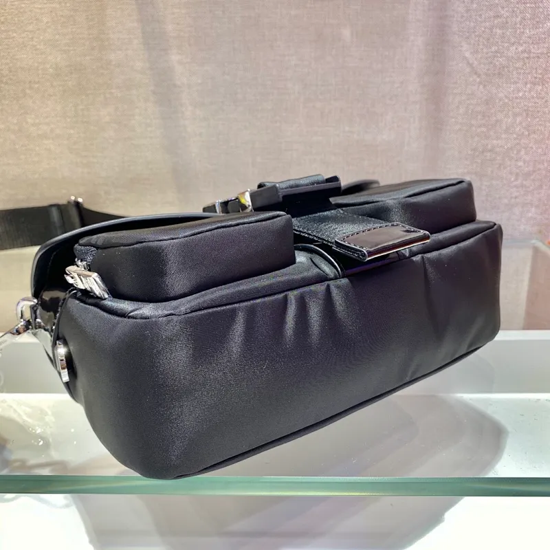 All Categories 💚 Top Version Men’s Bags 💚 PRADA 2024 New Prada Crossbody Bag