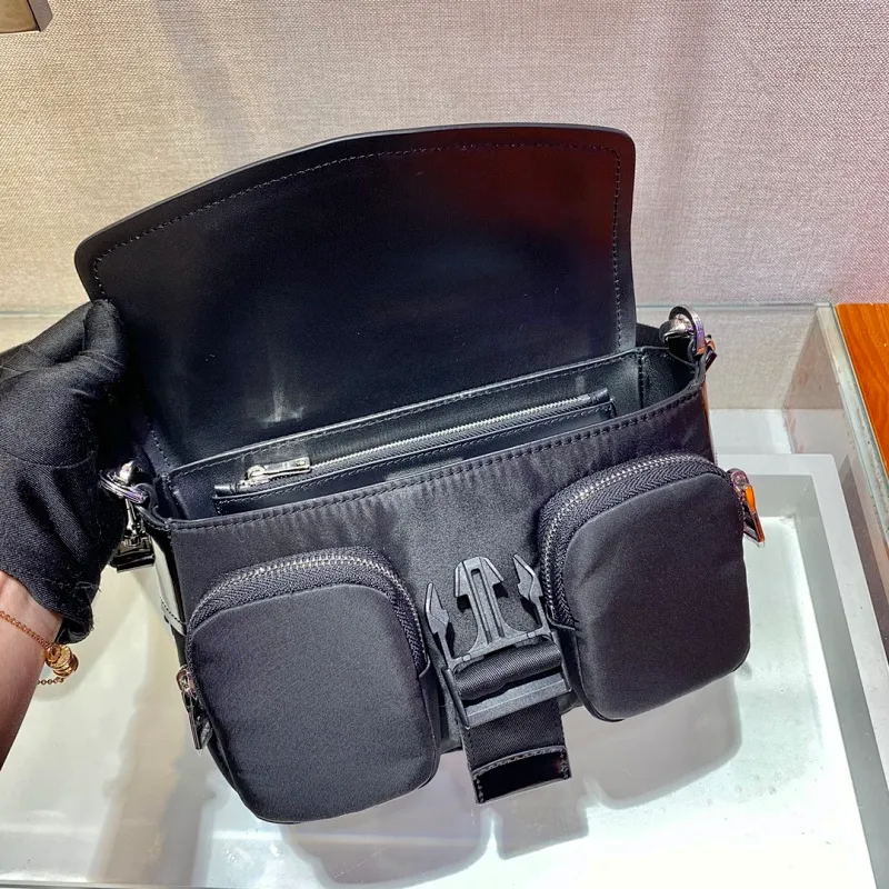 All Categories 💚 Top Version Men’s Bags 💚 PRADA 2024 New Prada Crossbody Bag