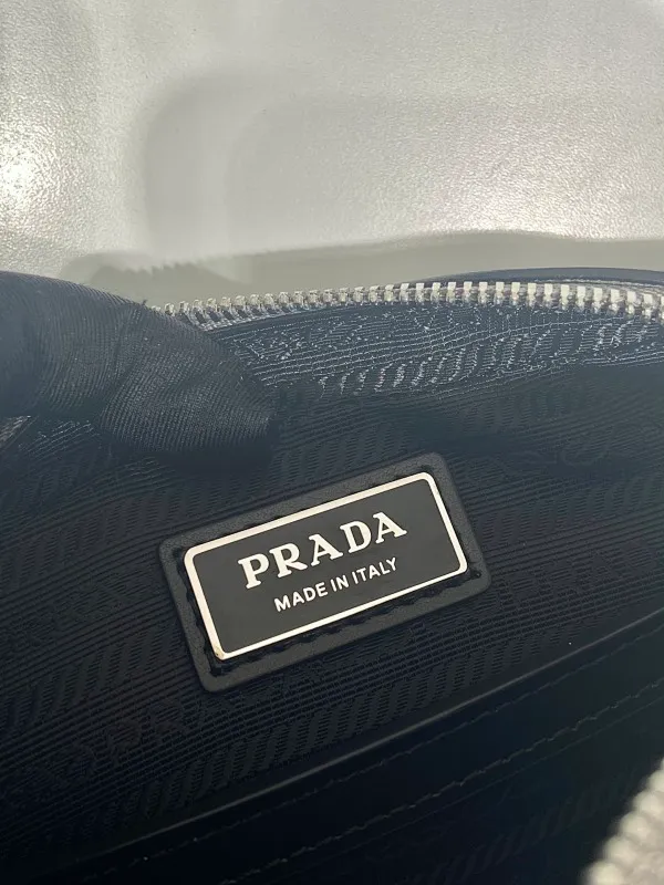 All Categories 💚 Top Version Men’s Bags 💚 PRADA 2026 New Prada Crossbody Bag