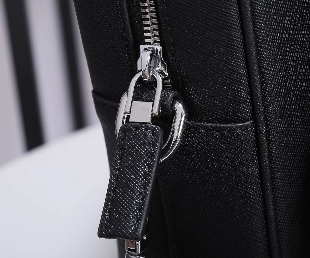 All categories 💚 Top version men’s bag 💚 PRADA 2023 official latest version PRADA briefcase