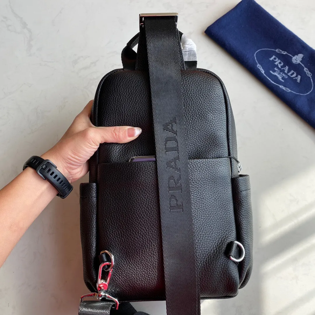 All Categories 💚 Top Version Men’s Bags 💚 PRADA 2024 New Prada Chest Bag