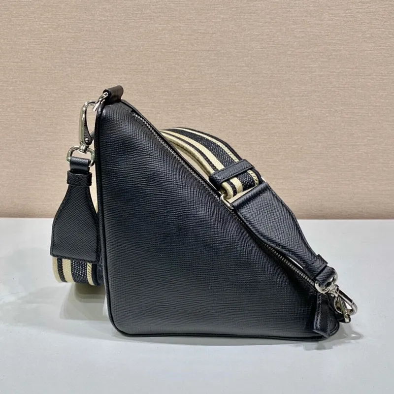 All Categories 💚 Top Version Men’s Bags 💚 PRADA 2024 New Prada Crossbody Bag