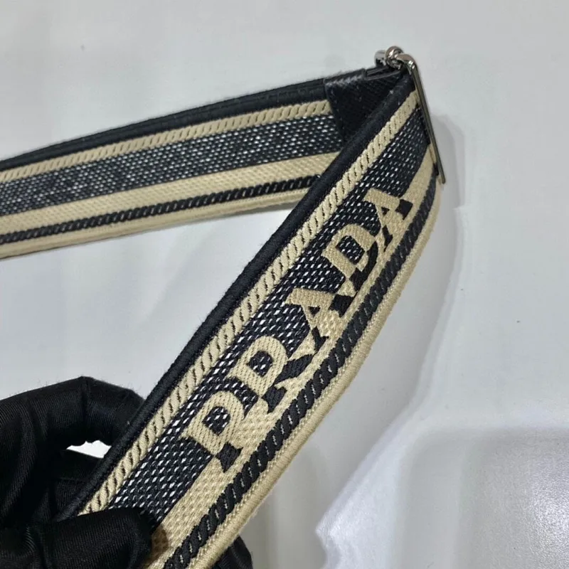 All Categories 💚 Top Version Men’s Bags 💚 PRADA 2024 New Prada Crossbody Bag