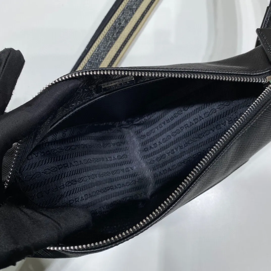 All Categories 💚 Top Version Men’s Bags 💚 PRADA 2024 New Prada Crossbody Bag
