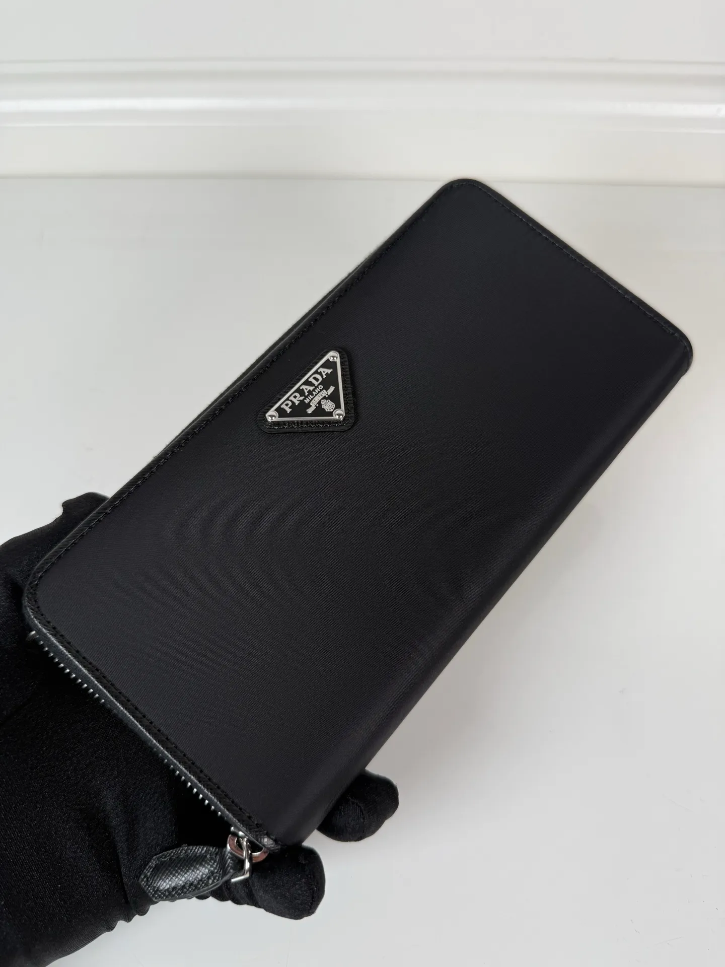 💰560, P Home➡️Nylon fabric + cowhide, single zipper wallet, caramel color, model 1ML506, single dollar quality, made of nylon fabric cross-grain cowhide, size 20×10.3cm, 175 steel stamp, exquisite workmanship as shown in the picture