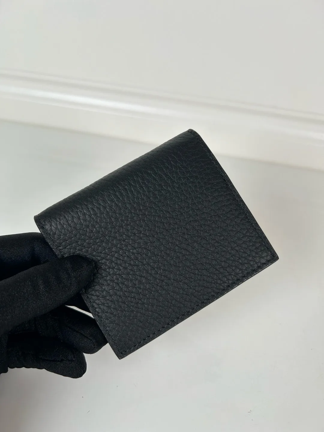 💰440, P Home ➡️ Unisex short wallet, (upgraded version) model 2MO004 upgraded version made of deerskin, eight card slots, length 9cm height 10cm, 175 steel stamp, meticulous and neat workmanship as shown in the picture