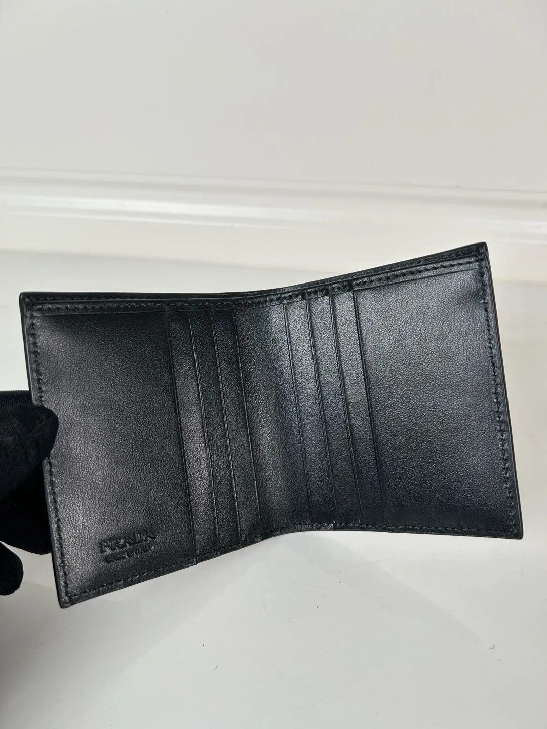 💰440, P Home ➡️ Unisex short wallet, (upgraded version) model 2MO004 upgraded version made of deerskin, eight card slots, length 9cm height 10cm, 175 steel stamp, meticulous and neat workmanship as shown in the picture