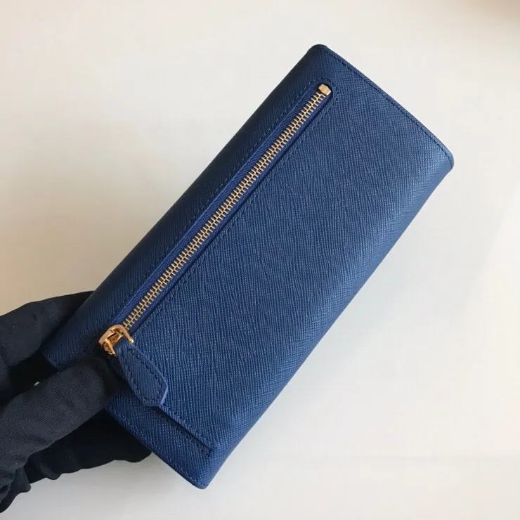 💰560, P Home➡️Ladies flip wallet, model 1MH132, royal blue, made of imported cross-grain cowhide, original quality, size 18.7x9.5cm, taken in kind, what you see is what you get