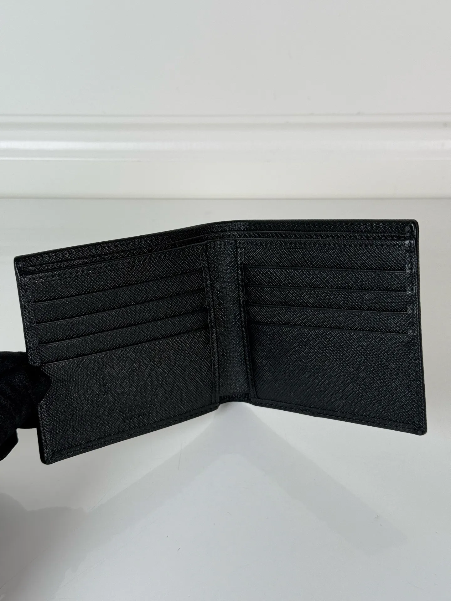 💰380, P Home➡️Men's short wallet, black, model 2M0513, made of cross-grain cowhide + nylon fabric, eight card slots, length 11 and height 9.5cm
