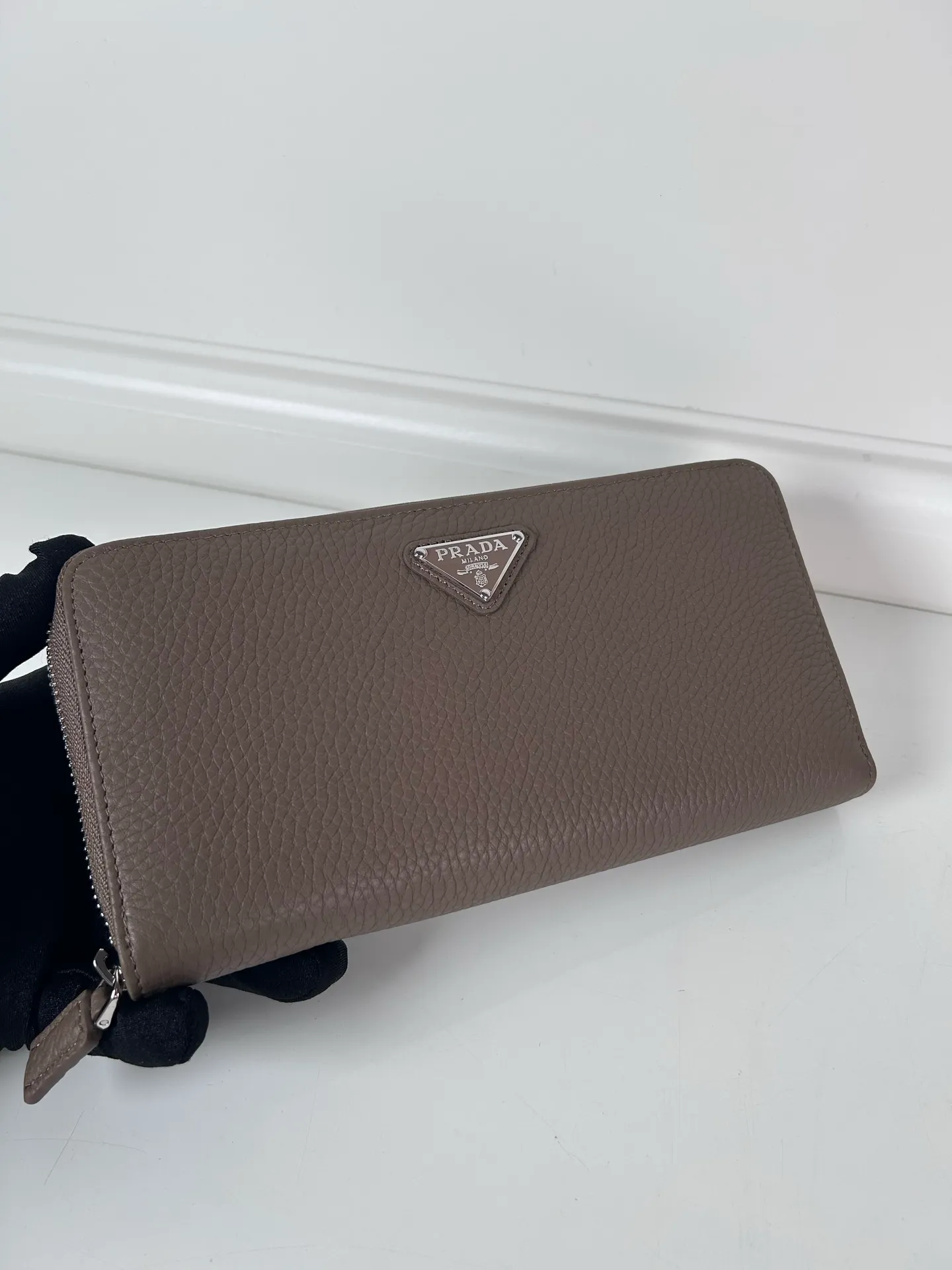 💰600, P Home➡️Men's cross-pattern wallet, gray deerskin, model 2M1317, single-dollar quality, made of cross-pattern cowhide, size 20cm×10.3cm