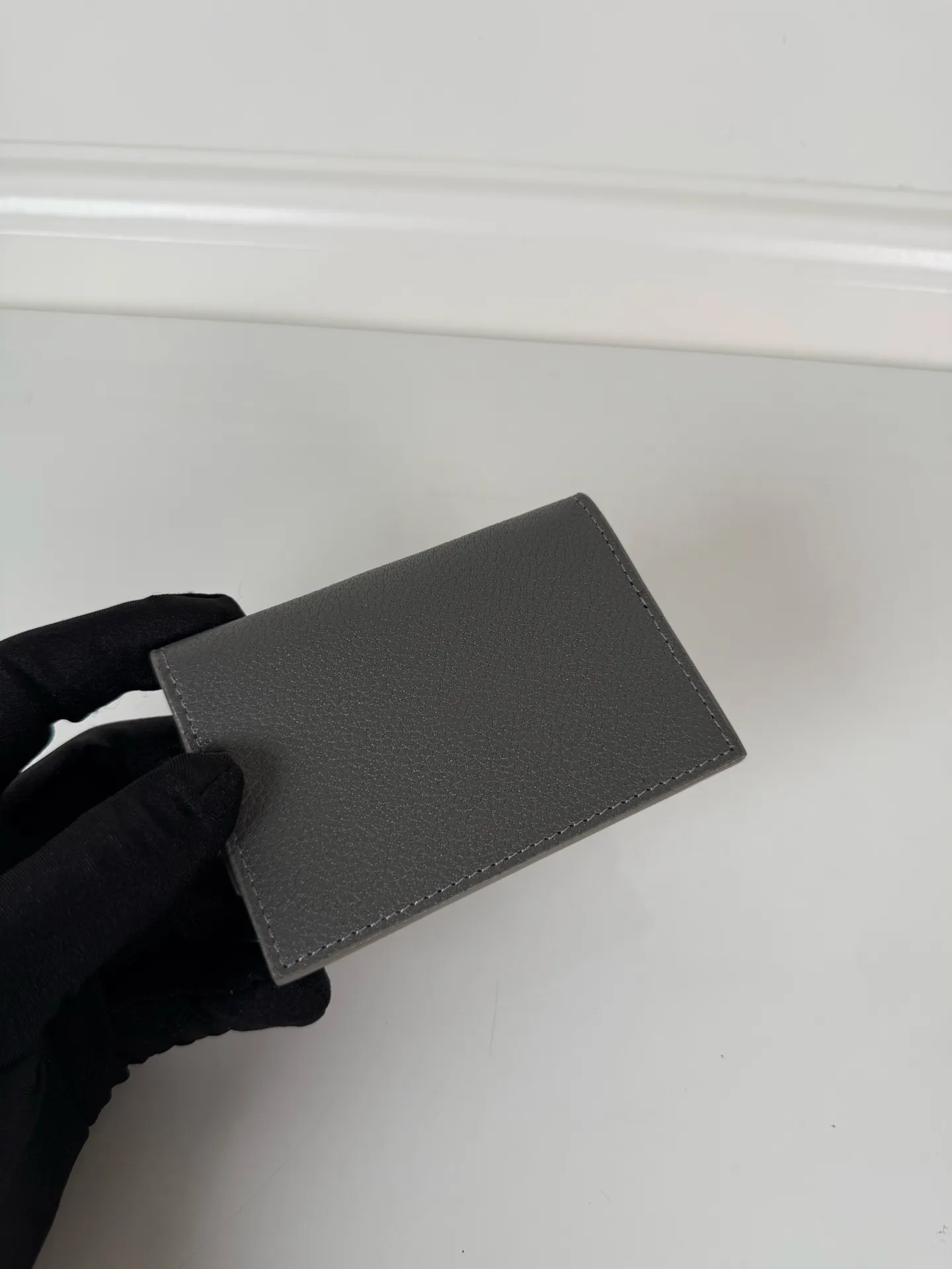 💰320, P Home ➡️ Unisex small card holder, gray, model: 2MF028, original quality, imported deerskin texture, 2 card slots, can hold multiple cards, size 10×7cm, actual photo, what you see is what you get