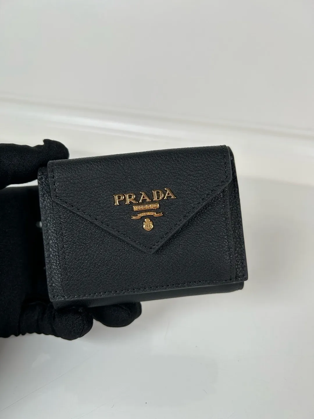 💰520, P Home➡️Women's mini tri-fold wallet, model 1MH021, fine-grained deerskin, length 10cm, height 7.5, a receipt compartment, three card slots inside, and an external coin pocket, the actual shooting quality is as shown in the picture