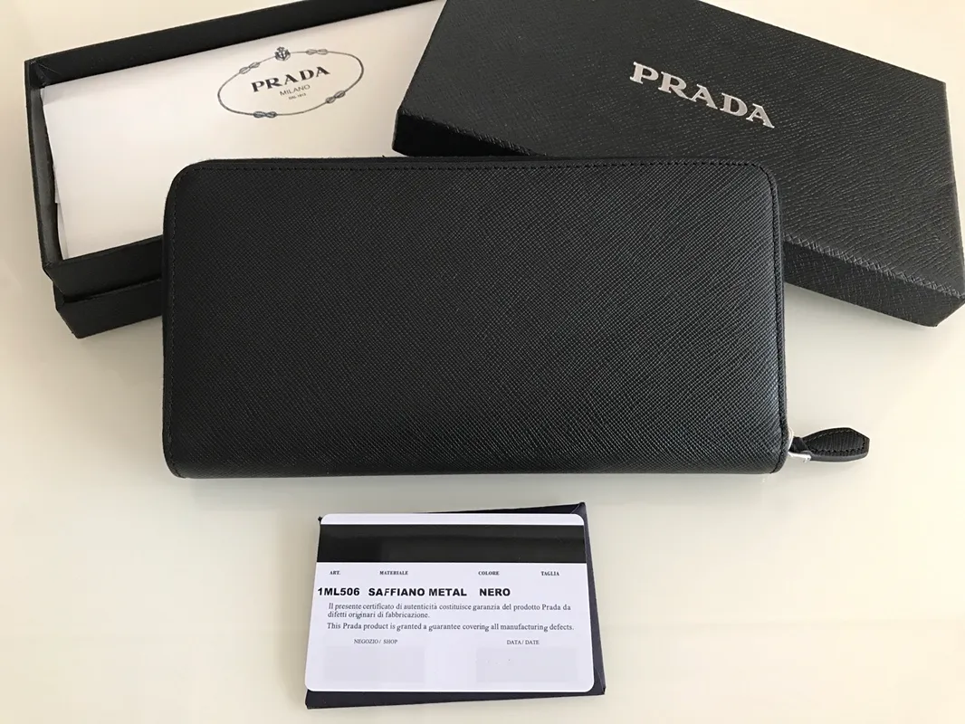 💰560;P Home➡️Cross-grain leather wallet, black, model 1ML506, unisex model, single quality, imported cross-grain cowhide, size 20×10.3cm, 175 steel stamp